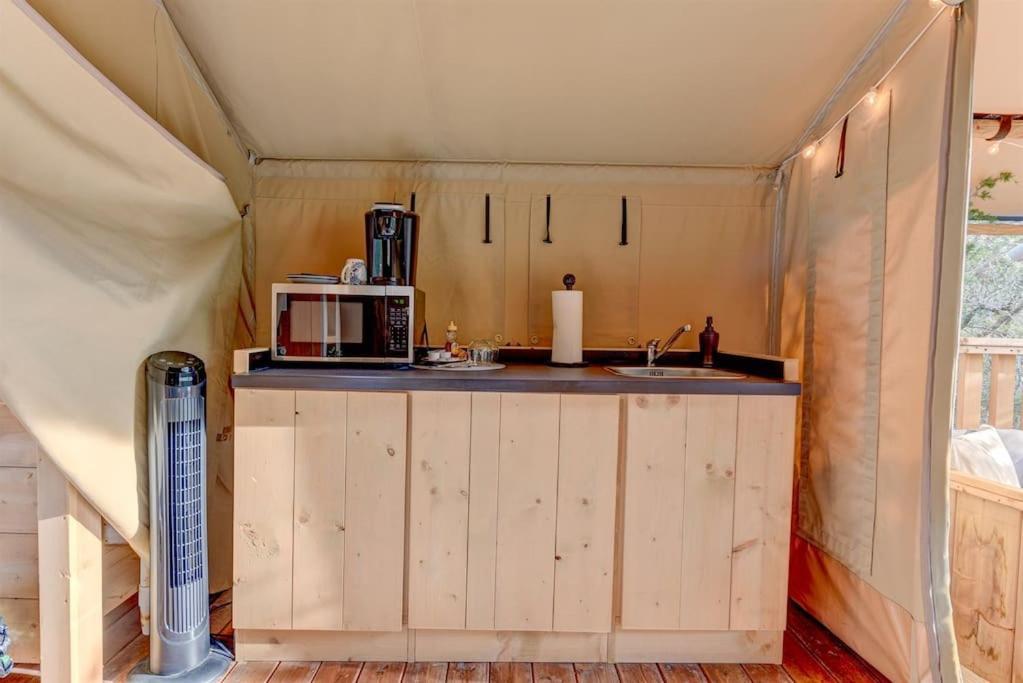 Hotel 12 Fires Luxury Glamping With Heating #5 Johnson City Exterior foto